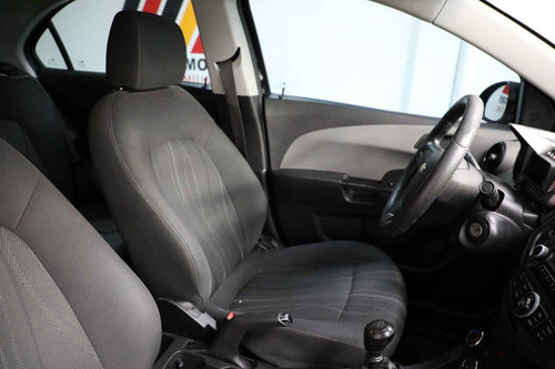 Imagen 7 de 15 de Chevrolet Sonic 2016 4p Lt L4/1.6 Man