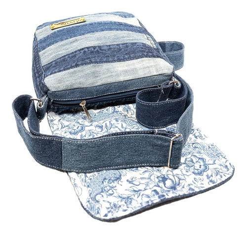 Imagen 5 de 10 de Bolso Mariconera De Mezclilla Reciclada Hecho A Mano