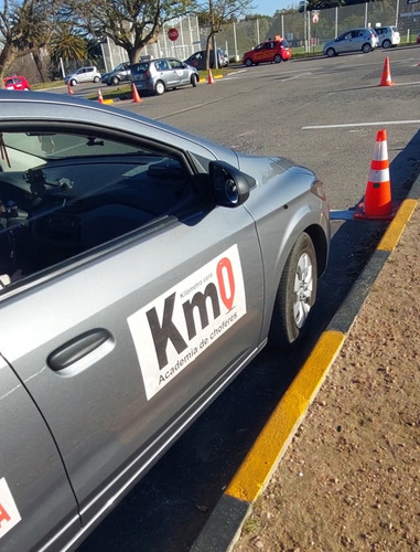 Imagen 4 de 4 de Academia De Chóferes Km0 / 15 Clases Auto Examen Gratis