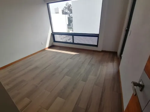 Increíble Casa Con Alberca Y Salón De Eventos