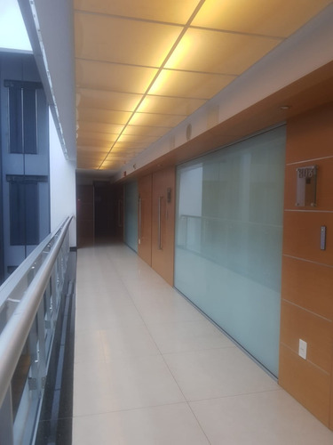 Imagen 4 de 12 de Oficina C/cocina Y Bano Exc. Oportunidad Venta Con O Sin Gje