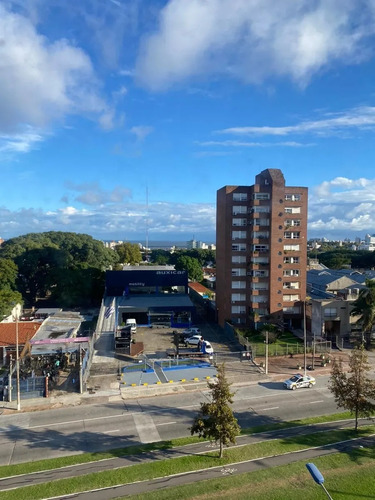 Vendo En Malvin Sobre Av. Italia 2 Dorm Oportunidad V69