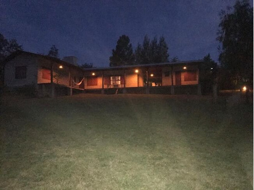 Casa En Venta En La Localidad De Villa Yacanto, Valle De Calamuchita Córdoba. 4 Dormitorios, Pileta, Parrilla, Lote Parquizado, Frutales