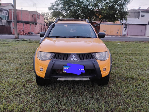 Mitsubishi L200 3.2 Triton Savana Cab. Dupla 4x4 4p