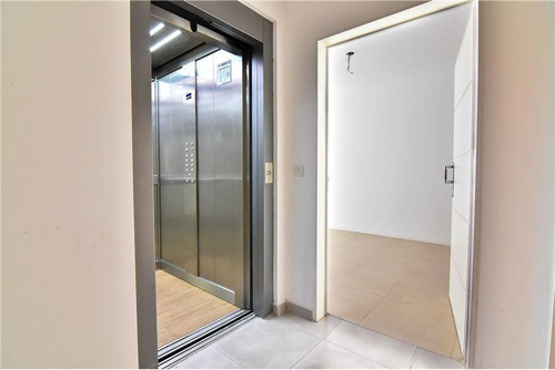Imagen 3 de 14 de Venta! Amplio 2 Ambientes Con Cochera A Estrenar José Bonifacio Al 1200, Caballito.