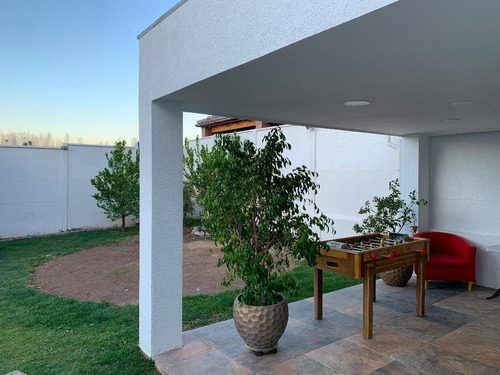 Imagen 7 de 26 de Hermosa Casa En Sector Residencial Lomas De Lo Aguirre