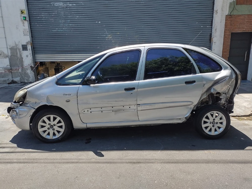 Imagen 4 de 12 de Citroen Xsara Picasso Sedan 5 Ptas 2002