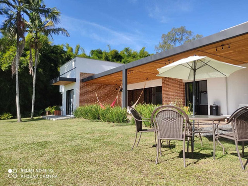 Casa De Un Solo Nivel, 460mts, En El Oriente Antioqueño