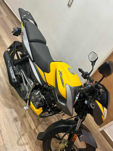 Bajaj Rowser Ns125