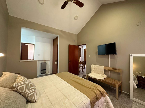 Casa En Venta En Arguello Una Planta