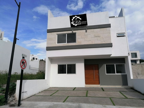 Preciosa Casa En El Condado, 4 Recamaras, Una En Pb, 4 Baños