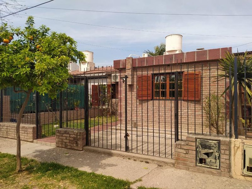 Imagen 3 de 23 de Casa 3 Dormitorios En Venta En Parque Los Molinos. Depto Al Fondo. Con Escritura.