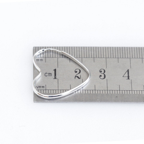 Imagem 5 de 6 de Brinco Argola Pequena De Prata 925 Coração - 25mm Feminina