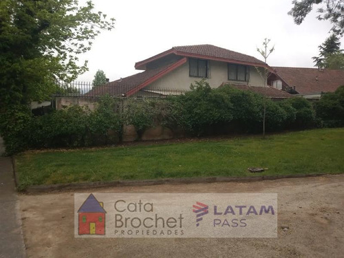 Imagen 2 de 15 de Casa En Venta De 4 Dorm. En Vitacura
