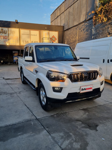 Mahindra Pik-Up D/C 4X2 Base Touch