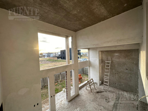 Obra En Construcción A La Venta En Lagos De Canning 1