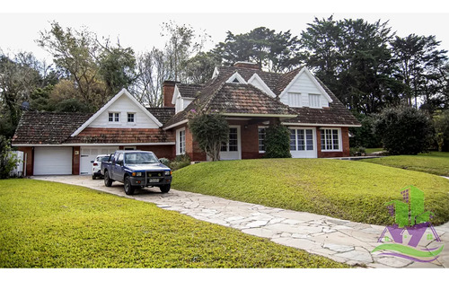 Hermosísima Casa En Golf, Punta Del Este