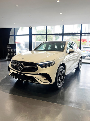 Mercedes Benz Glc 300 Suv 4*4 Hibrida 2024 - Blanca 