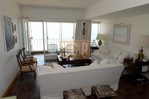 Apartamento En Peninsula, 4 Dormitorios -ref:14331