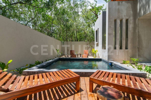 Villa En Venta Tulum De Tres Habitaciones Y Tres Baños Y Medio Ubicacion Ideal