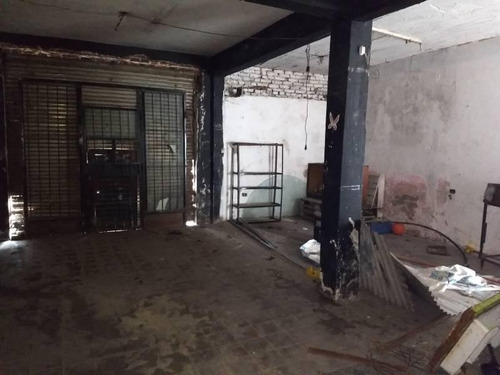 Imagen 2 de 14 de Propiedad Con 2 Locales Comerciales Y 3 Departamentos