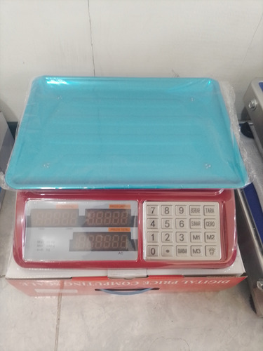 Báscula Teclado En Acero 40kg