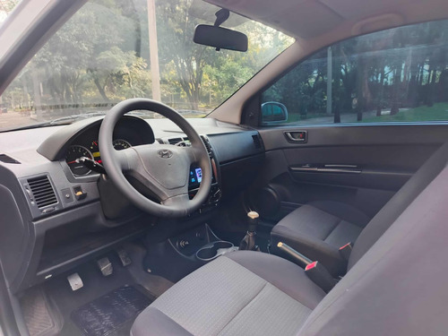 Hyundai Getz 1.4 GLS FULL EQUIPO PANTALLA DE DVD LUCES LED HERMOSO VENCAMBIO