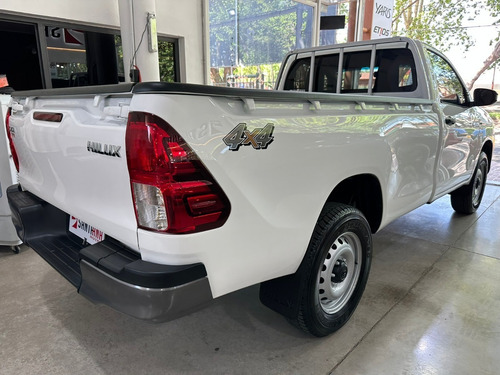 Imagen 4 de 10 de Toyota Hilux 2.4 C/s 4x4 Tdi Dx 150cv