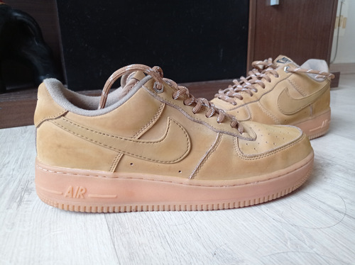 Nike Air Force 1 Talla 42 Gamuza