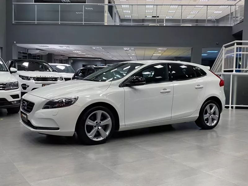 Volvo V40 2.0 T4 Momen