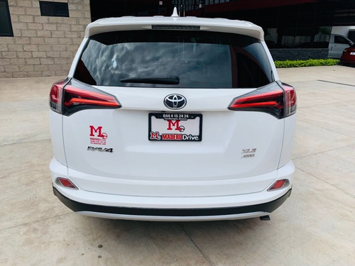 Imagen 5 de 12 de Toyota Rav 4 Modelo 2017