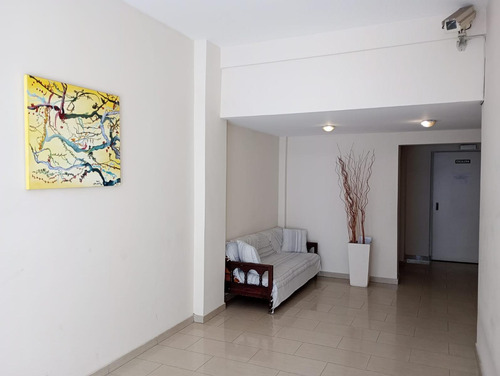 Excelente 3 Amb. $ 850.000 68 Mts Totales ( Todo Incluido Aysa Abl Y Expensas) Frente Con Balcon .
