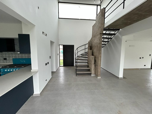 Casa Venta 5 Ambientes A Estrenar Principado Canning