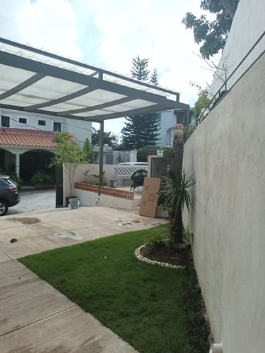 *vendo   Excelente Casa En Arroyo Hondo (nueva)*próximo A L