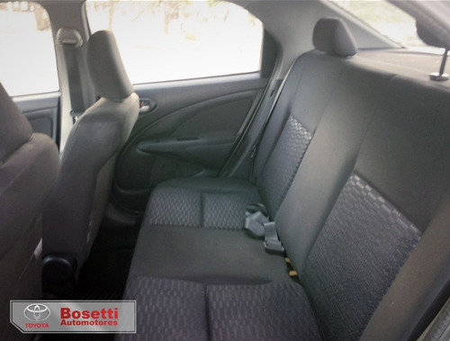 Toyota Etios Xls 4p M/t 2014