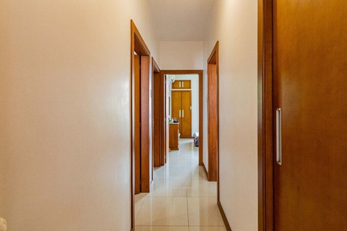 Imagem 8 de 19 de Apartamento À Venda No Bairro Petrópolis - Porto Alegre/rs - O-26803-43879