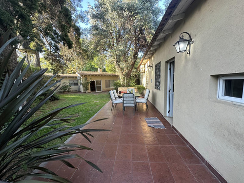 Casa Estilo Campo - Se Aceptan Propiedades Como Parte De Pago