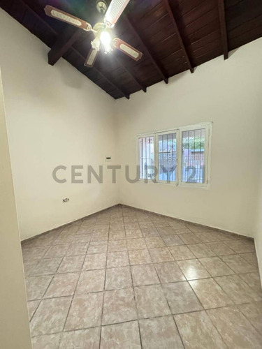 Century21lopez Vende Casa En Barrio Aeronautico Apta Credito Hipotecario