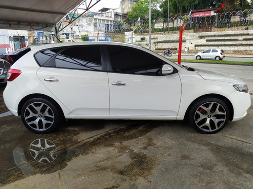 Kia Cerato Forte 2011 1.6 Hb Mecanico 1.6 2ab Abs