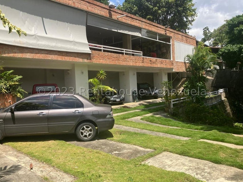 En Venta Casa Compuesta Por 2 Grandes Parcelas Que Se Unen Ubicada En El Peñón 24-11850