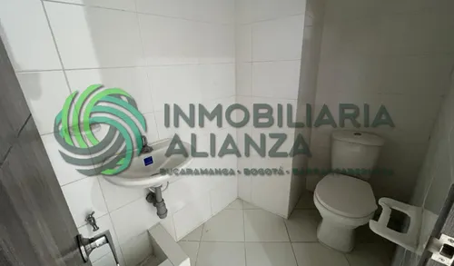 Local En Arriendo En Provenza. Cod A16952
