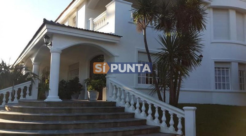 Imagen 4 de 4 de Gran Residencia En Venta