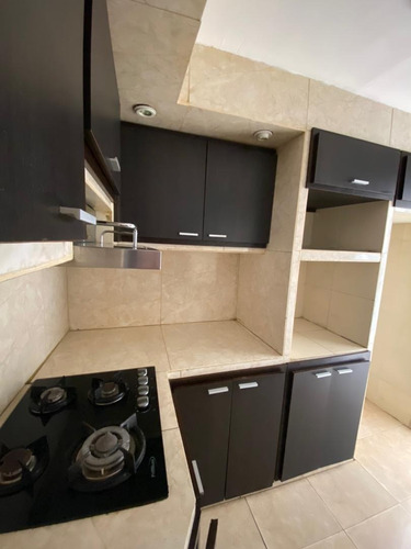 Imagen 7 de 8 de Apartamento En Alquiler En Macuto De 60m2