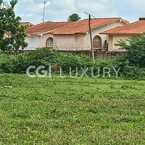 Cgi + Luxury  El Tigre Ofrece En Venta:  Terreno De 41.225m2 Excelente Ubicacion.