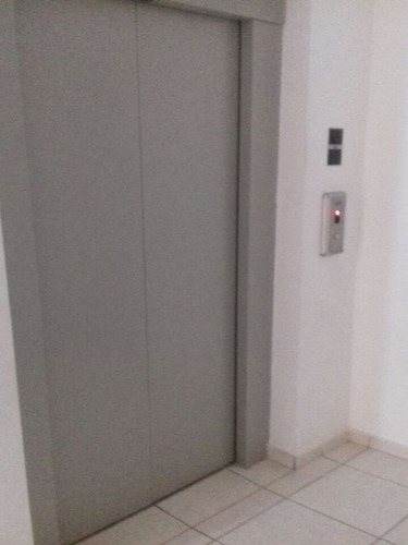 Imagem 29 de 30 de Apartamento À Venda, 2 Dormitórios E 1 Vaga De Garagem. Aceita Financiamento. - Ap00100 - 4709126