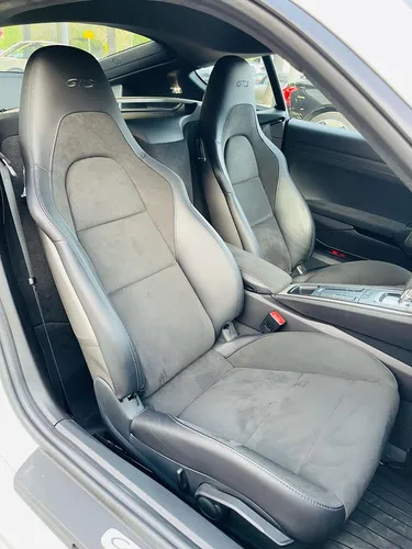 Porsche Cayman 2022