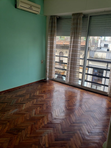 Imagen 5 de 15 de Apartamento 2 Dormitorios Con Azotea Exclusiva, Cordón, Ideal Renta, Muy Luminoso, Pronto Para Entrar.