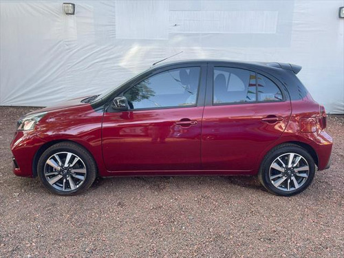 Nissan March 1.6 Exclusive At
