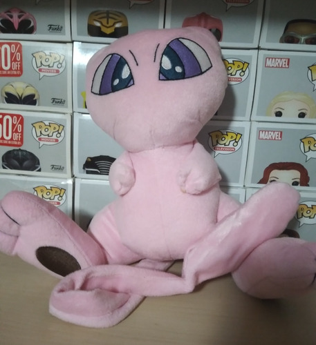 Pokémon Pelúcia - Mew #151 (Usado)
