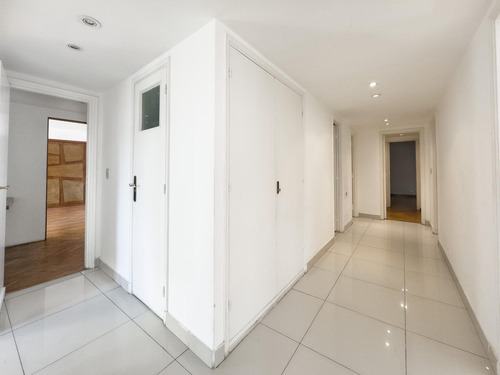 Amplisimo Departamento Refaccionado En Venta Con Cochera - Recoleta